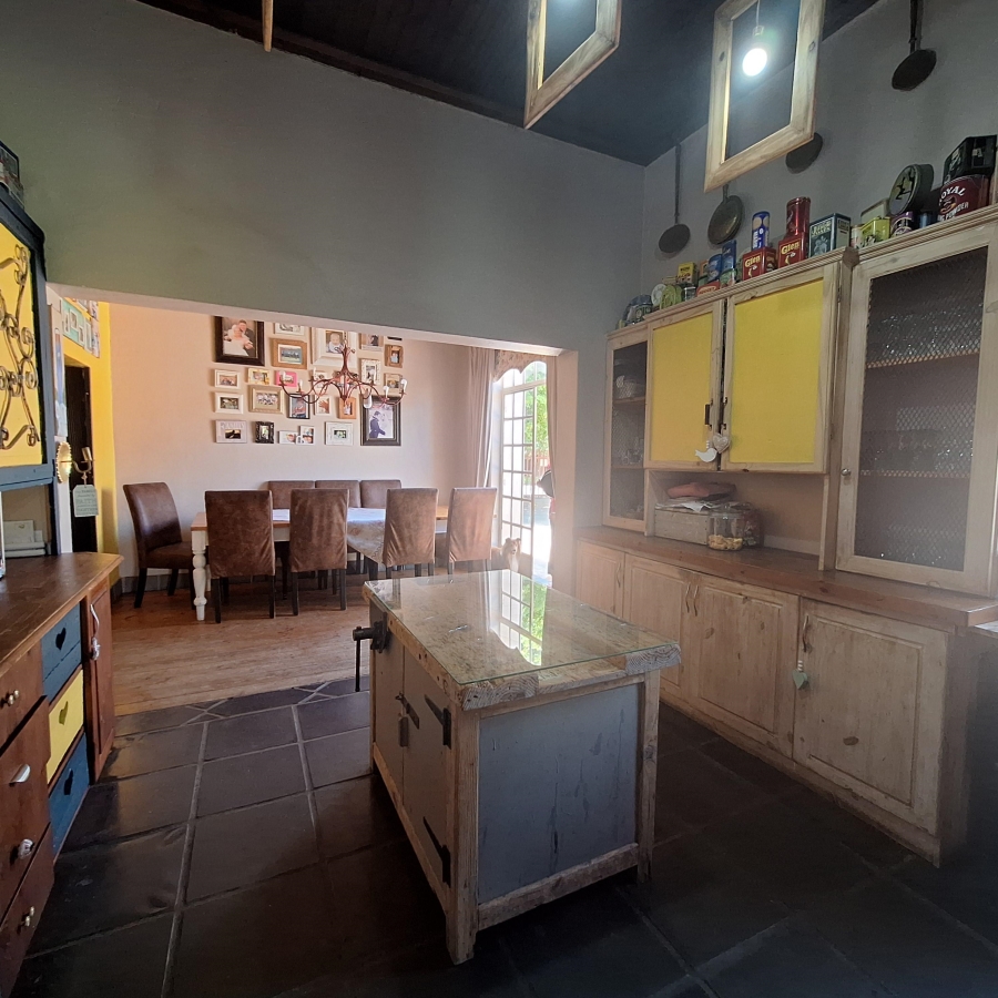 5 Bedroom Property for Sale in Frankfort Free State